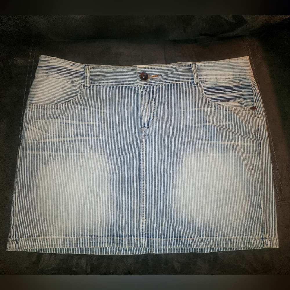 Torrid denim striped skirt